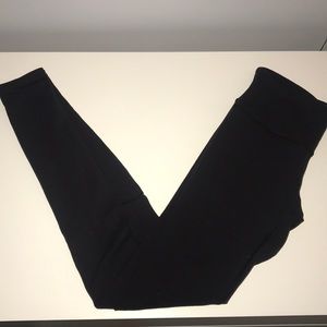 Black lululemon leggings